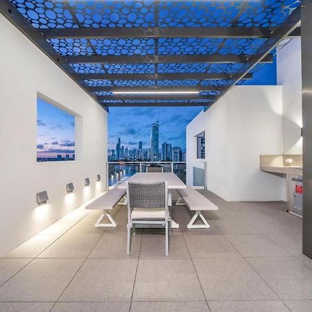 Serenity Surfers Paradise Gold Coast Exterior foto