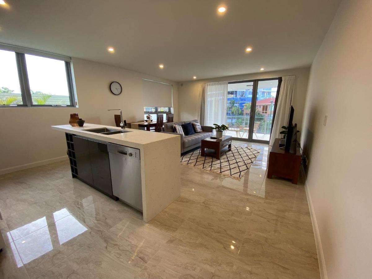 Serenity Surfers Paradise Gold Coast Exterior foto