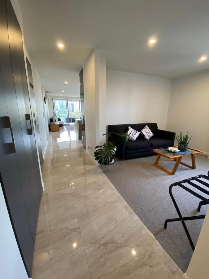 Serenity Surfers Paradise Gold Coast Exterior foto