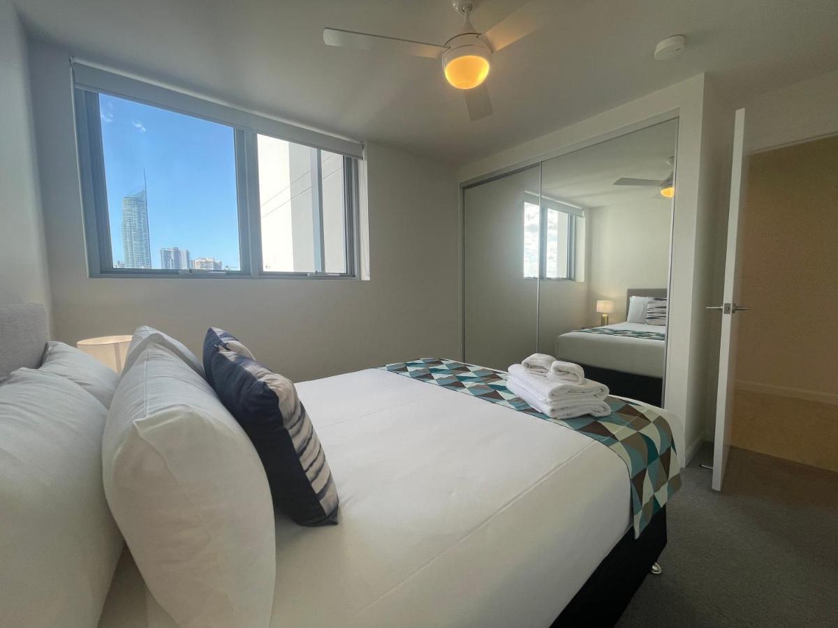 Serenity Surfers Paradise Gold Coast Exterior foto