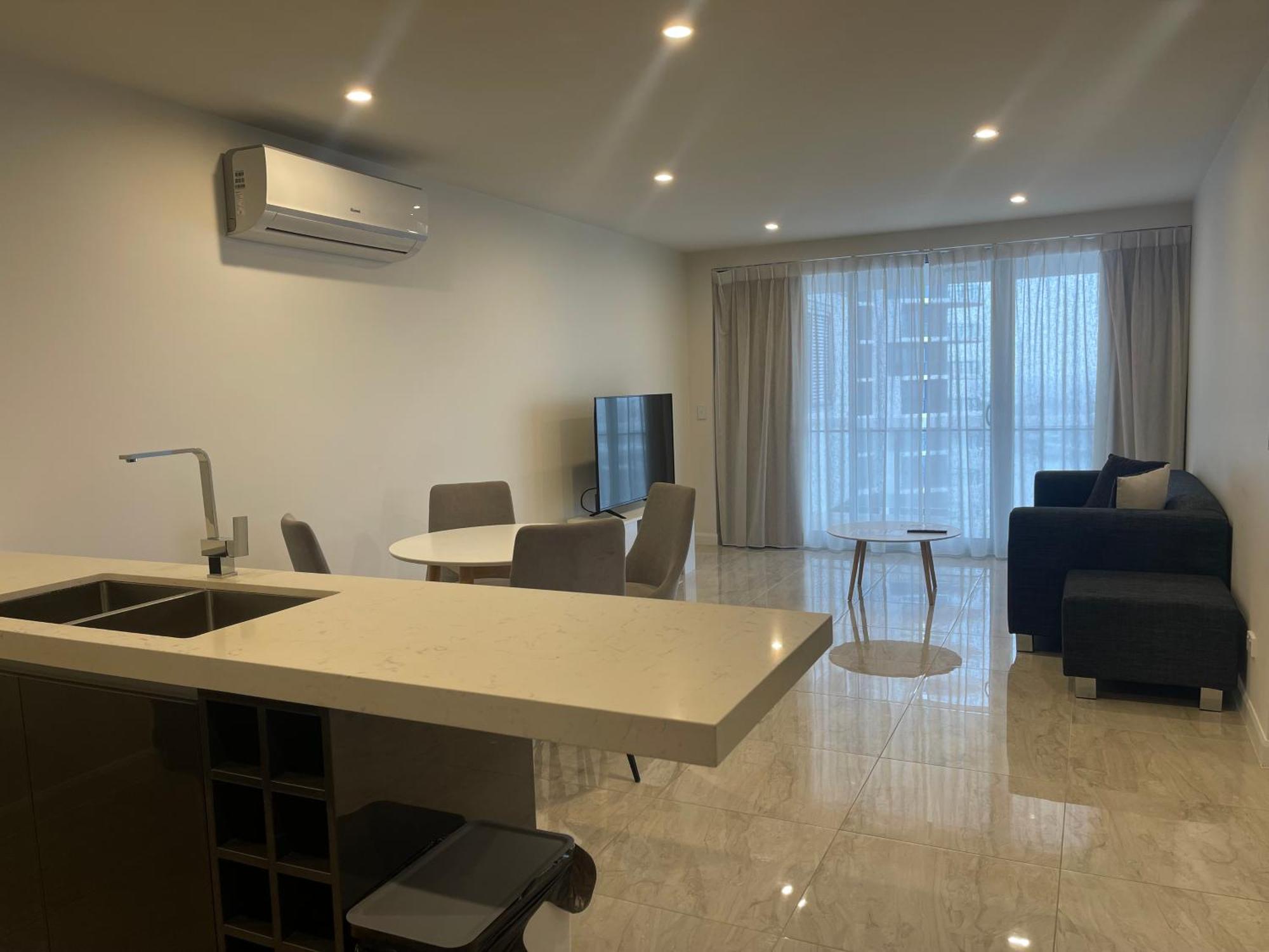 Serenity Surfers Paradise Gold Coast Exterior foto